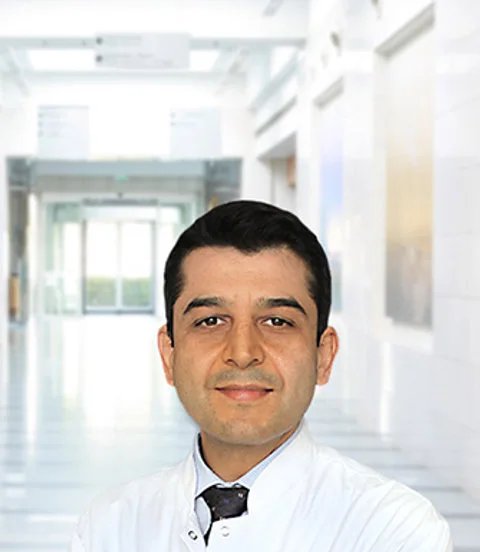 Doc. dr Ayhan Erdemir, Anadolu Medical Center